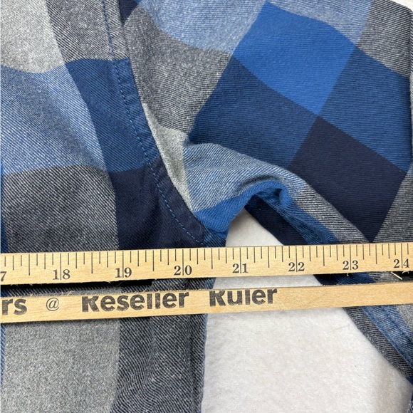 Eddie Bauer Men's Small  Blue Button-Down Long Sleeves with Front Pockets - Picture 7 of 8